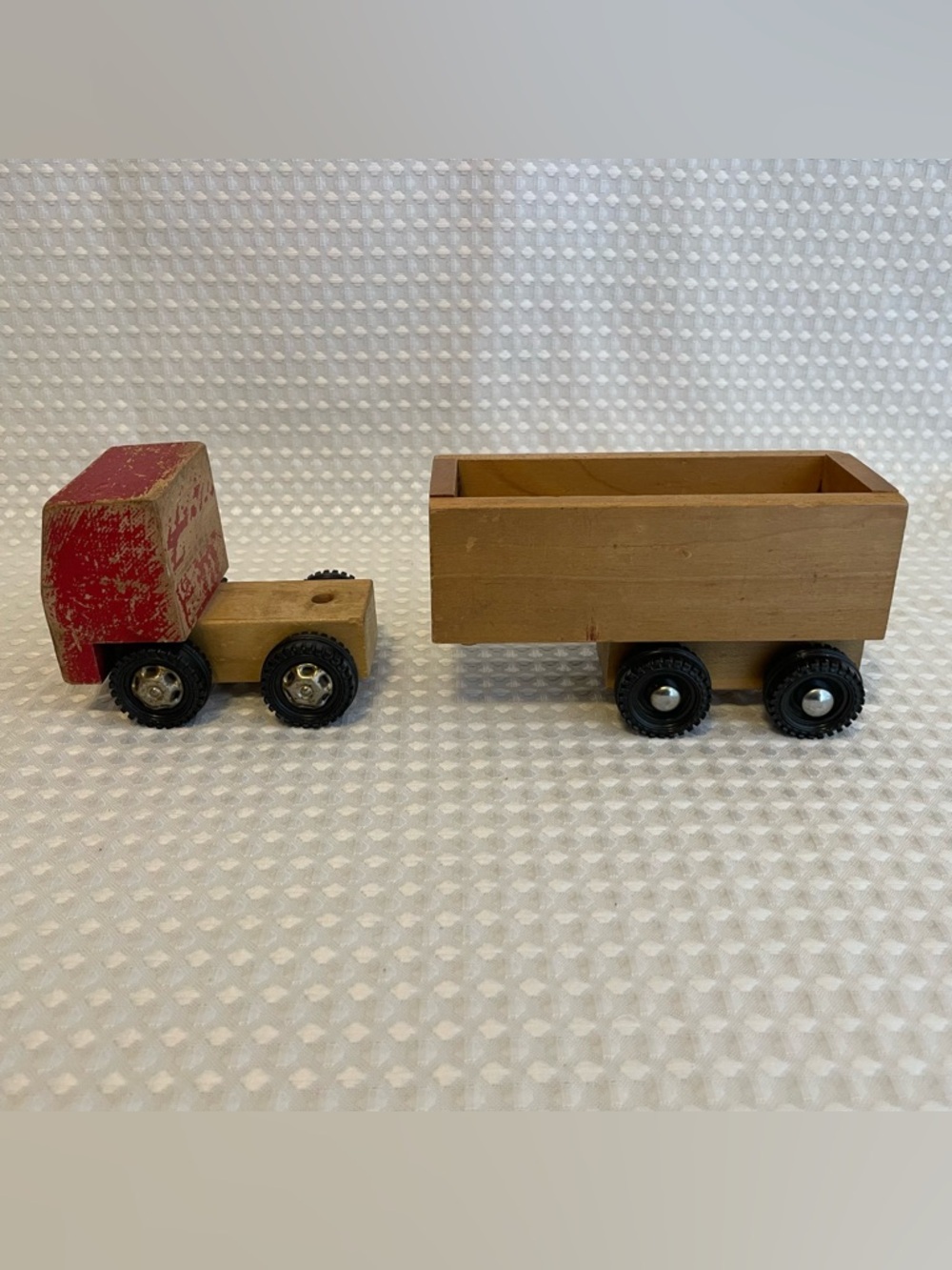 Vintage Stock Wooden Toys Red Semi Dump Truck Made In Canada Handcrafted #673 - Picture 3 of 8